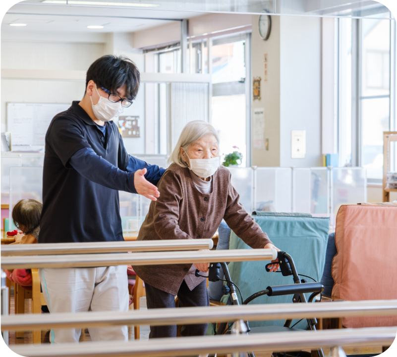 介護スタッフ常勤　未経験者　（旭川老人保健施設ふれあい）